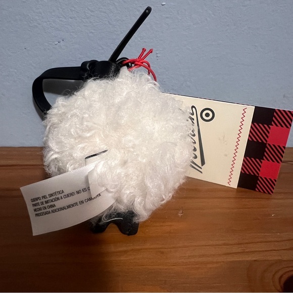 Woolrich x Target White and Black Sheep Bag Charm - Picture 4 of 4